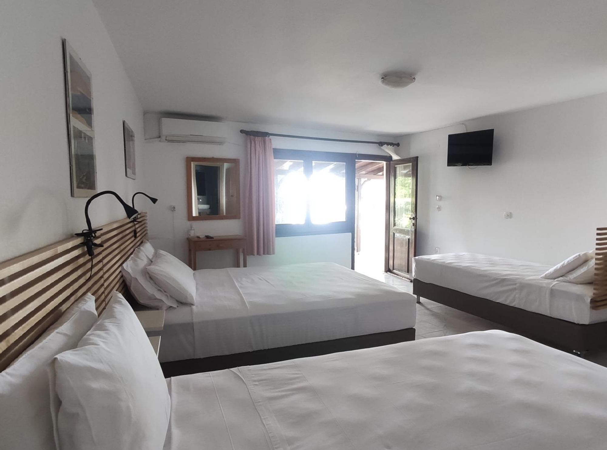 Para Thin Alos Inn Неос-Мармарас Экстерьер фото