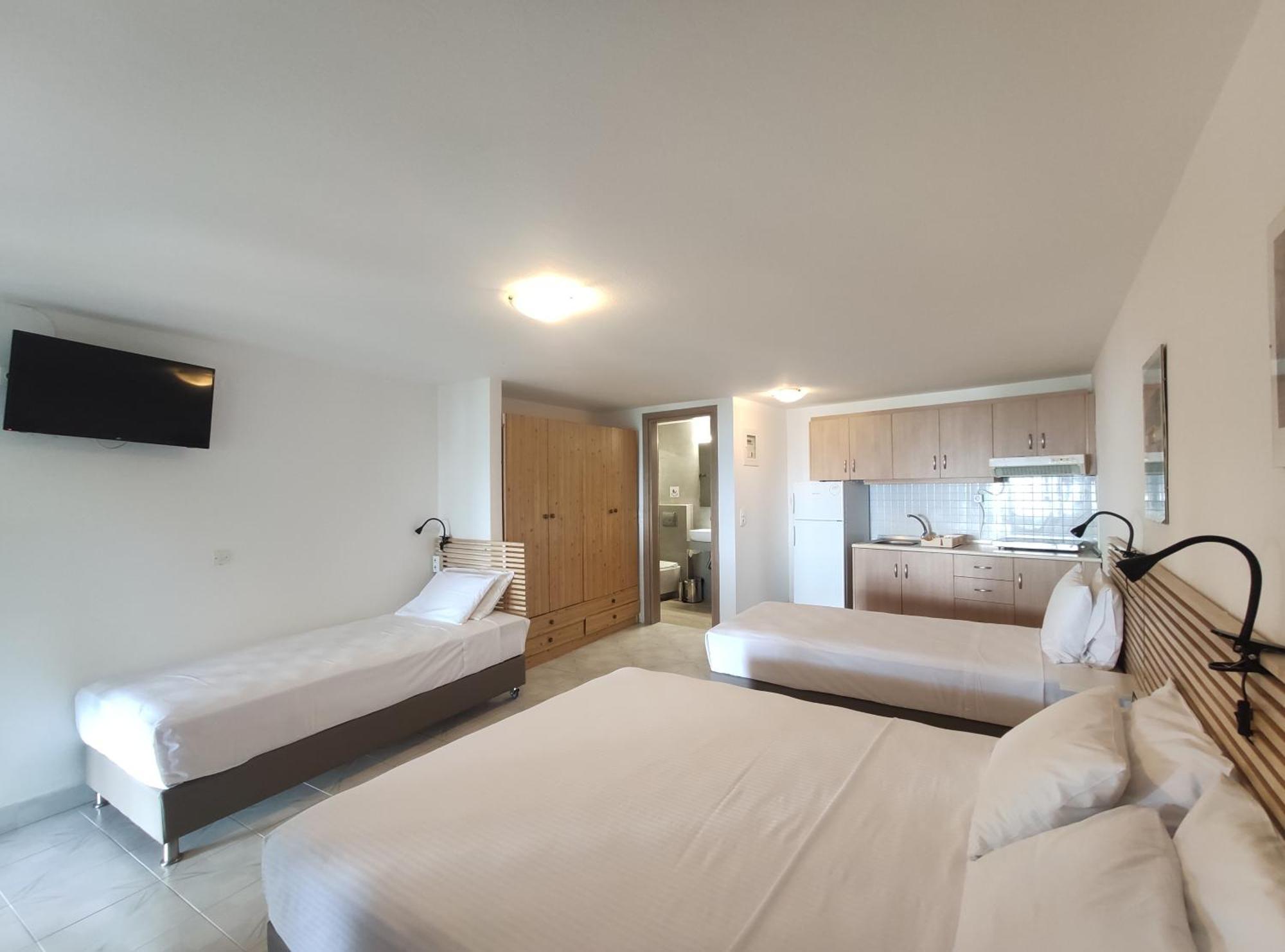 Para Thin Alos Inn Неос-Мармарас Экстерьер фото